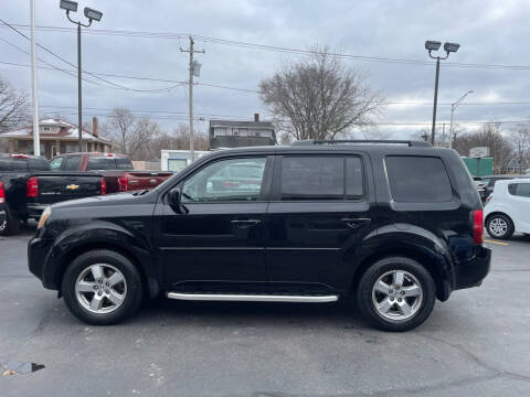 2011 Honda Pilot for sale at Aurora Auto Center Inc in Aurora IL