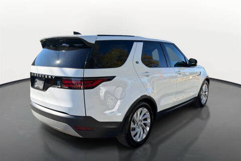 2024 Land Rover Discovery P300 S