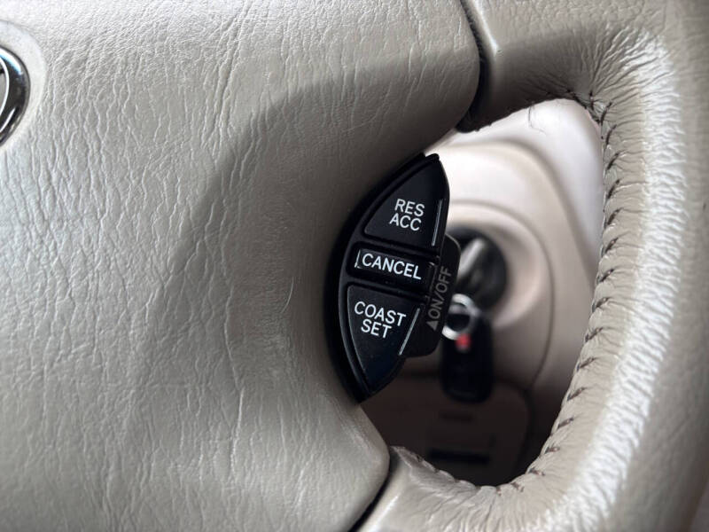 2004 Toyota Avalon XLS