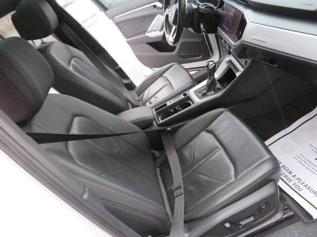 2021 Audi Q3 quattro Premium 40 TFSI