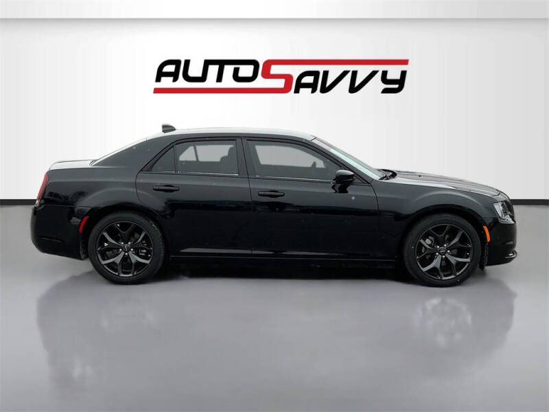 2023 Chrysler 300 Touring
