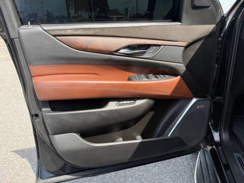 2016 Cadillac Escalade Luxury Collection