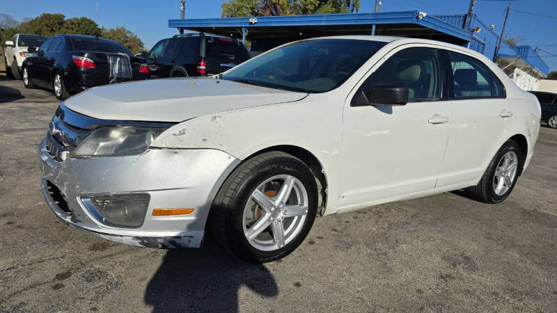 2011 Ford Fusion S's photo