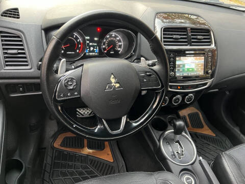 2016 Mitsubishi Outlander Sport 2.4 SE