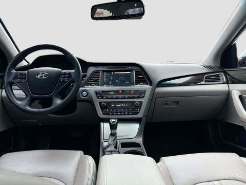 2017 Hyundai Sonata Hybrid