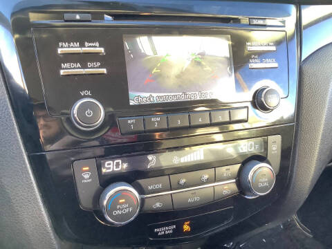 2017 Nissan Rogue Sport SV