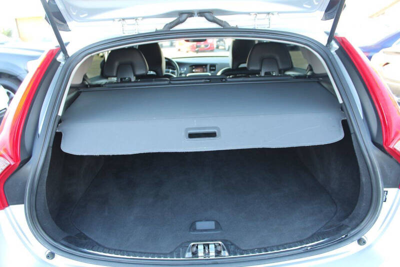 2018 Volvo V60 Cross Country T5 Premier