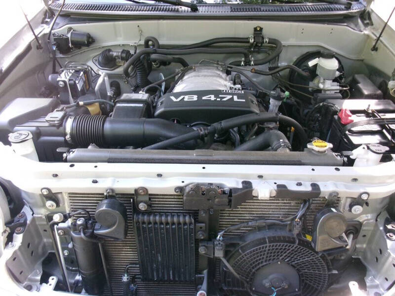 2003 Toyota Sequoia SR5