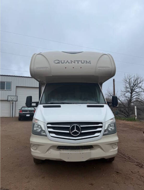 2018 Thor Motor Coach Quantum KM24