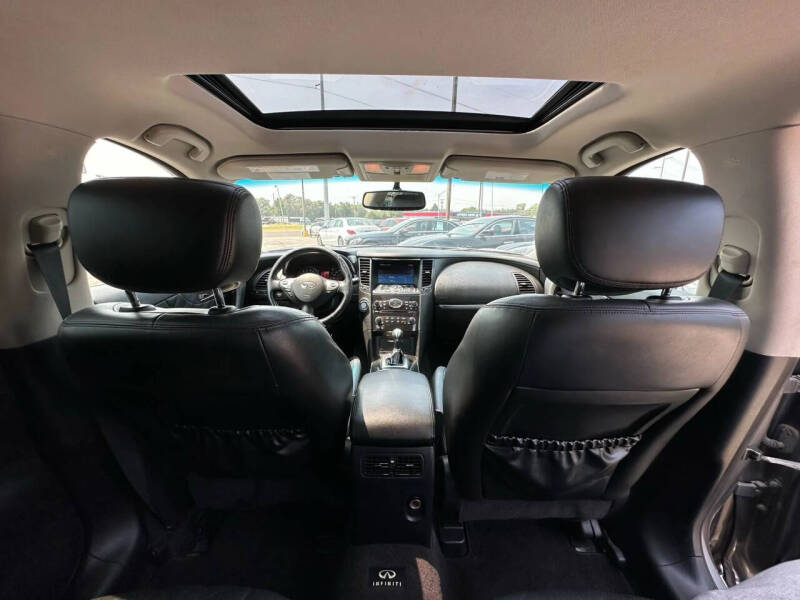 2011 Infiniti FX35