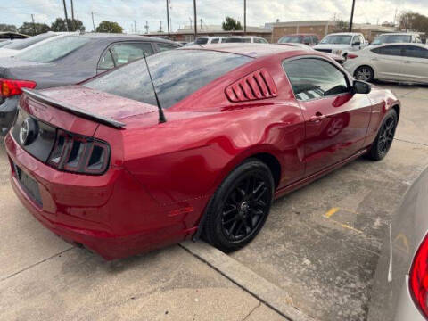 2014 Ford Mustang V6
