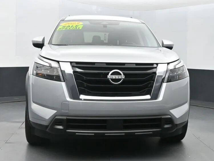 2023 Nissan Pathfinder SV