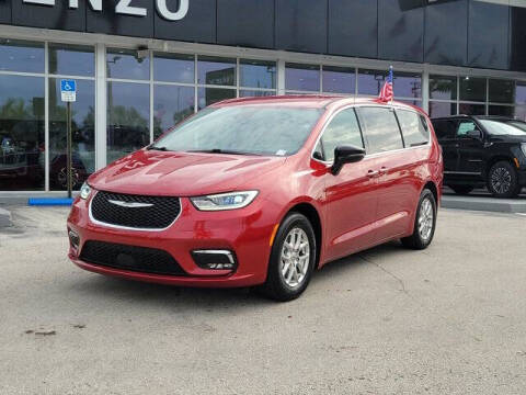 2025 Chrysler Pacifica Select