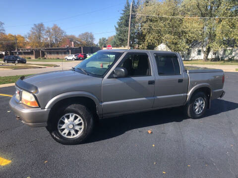 2002 GMC Sonoma for sale at CPM Motors Inc in Elgin IL