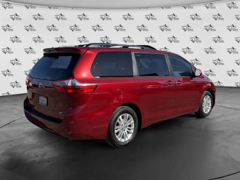 2017 Toyota Sienna