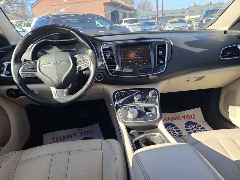 2016 Chrysler 200 Limited