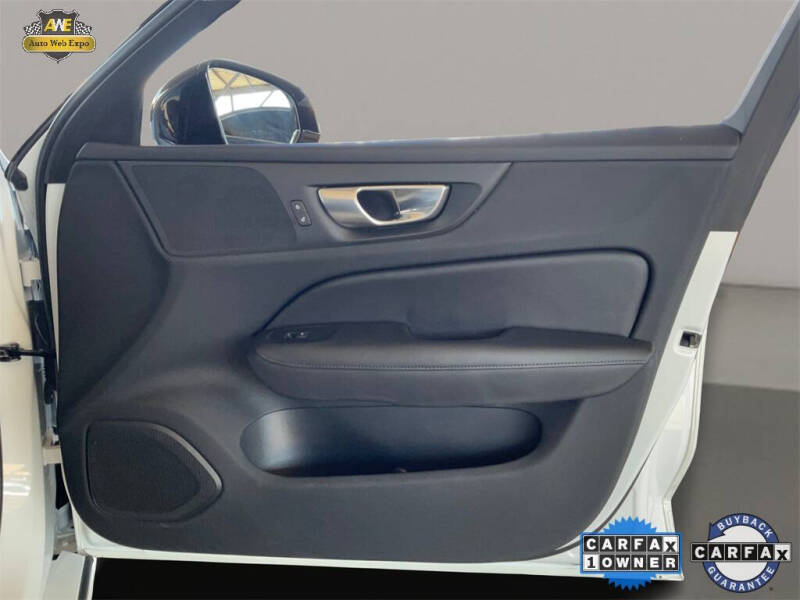 2024 Volvo S60 B5 Core Dark Theme