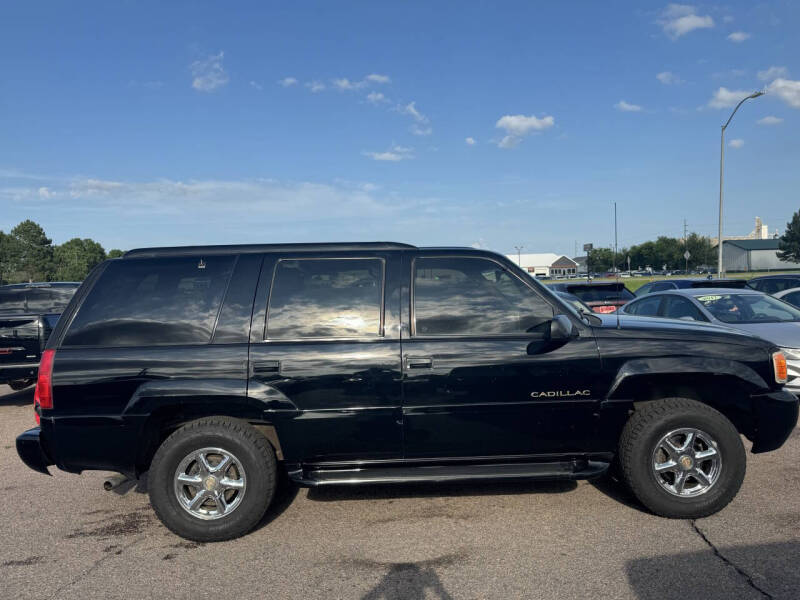 2000 Cadillac Escalade