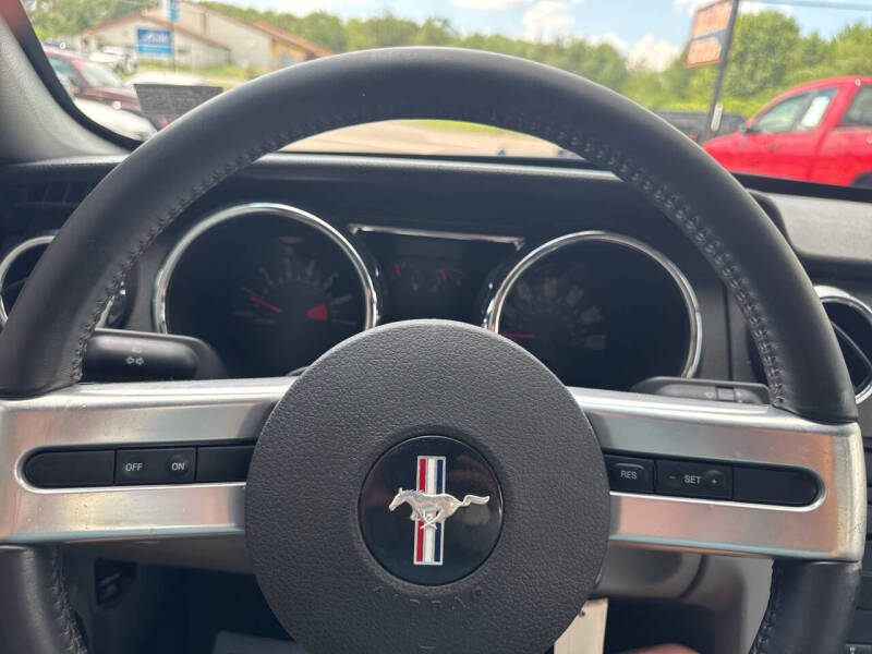 2006 Ford Mustang V6 Standard