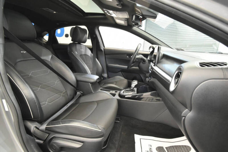 2022 Kia Forte GT Line