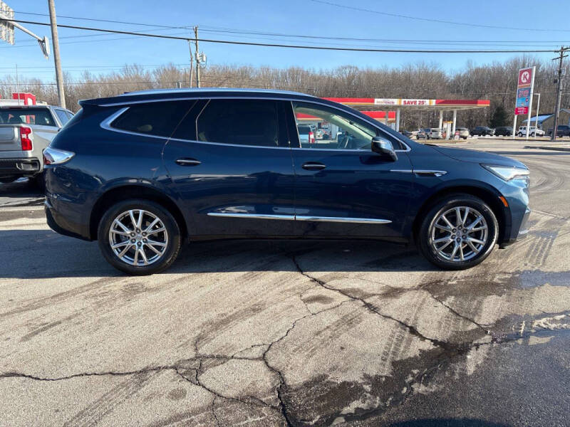 2024 Buick Enclave Essence