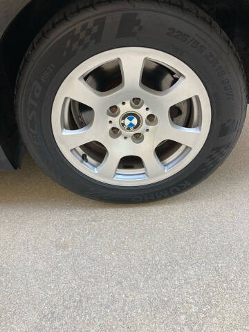 2004 BMW 5 Series 525i