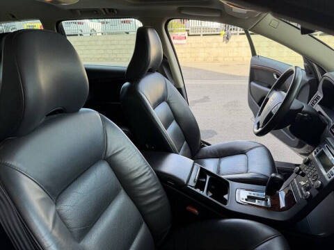 2008 Volvo V70 3.2