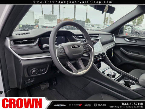 2025 Jeep Grand Cherokee Laredo X