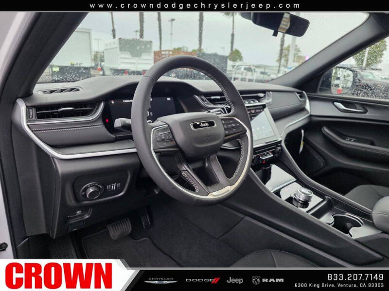 2025 Jeep Grand Cherokee Laredo X