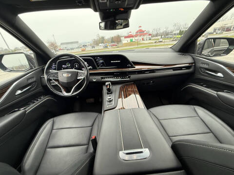 2022 Cadillac Escalade Luxury