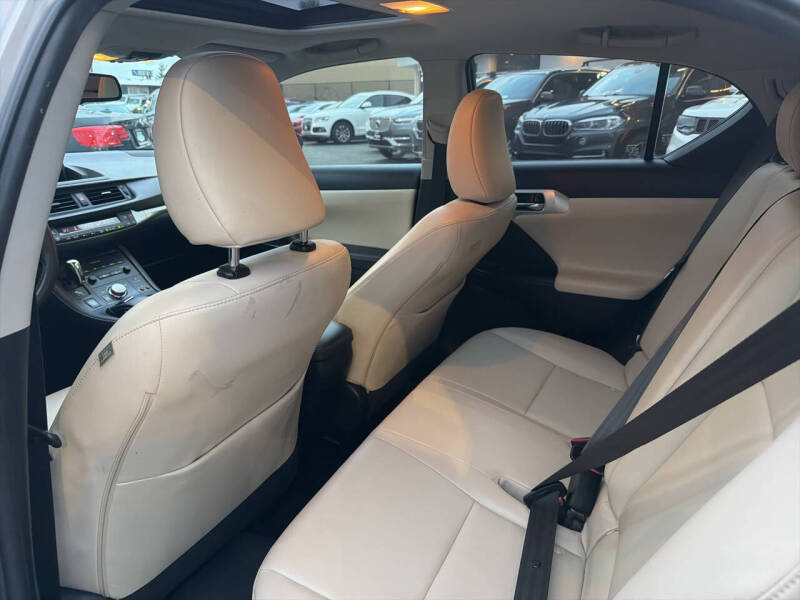 2011 Lexus CT 200h Premium