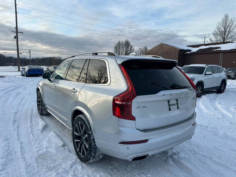 2016 Volvo XC90 T6 Momentum