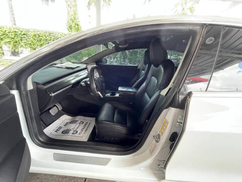 2019 Tesla Model 3 Standard Range Plus