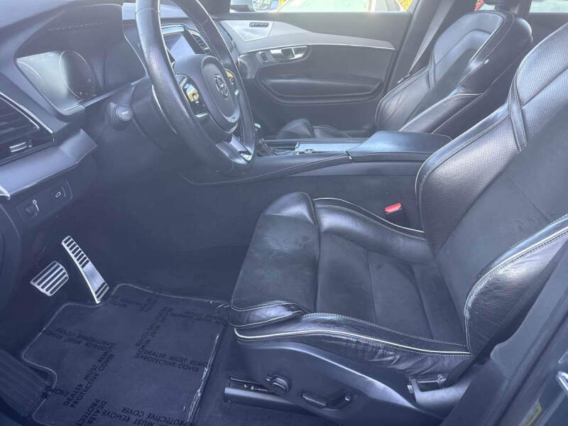 2016 Volvo XC90 T6 R-Design