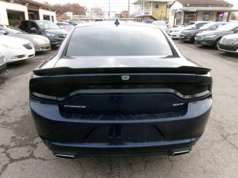2017 Dodge Charger SXT