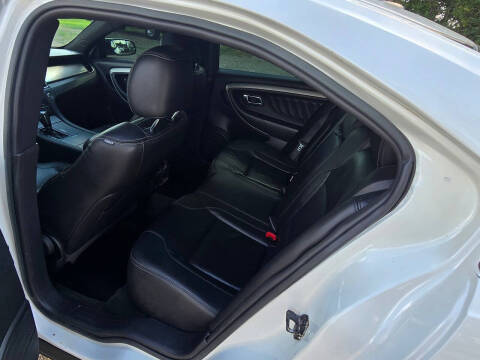 2016 Ford Taurus SEL