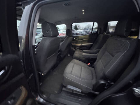 2017 GMC Acadia SLE-2