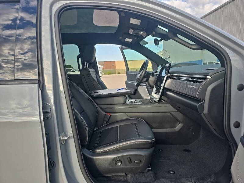 2025 GMC Sierra EV Denali