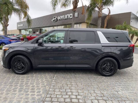 2025 Kia Carnival LXS