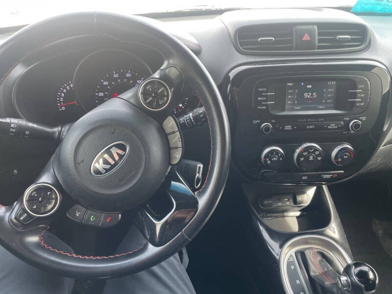 2016 Kia Soul +