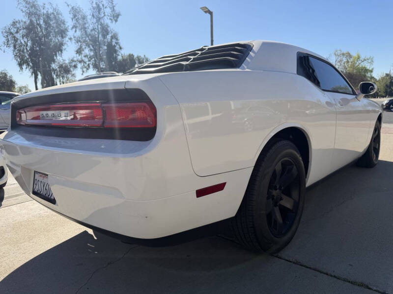 2009 Dodge Challenger SE