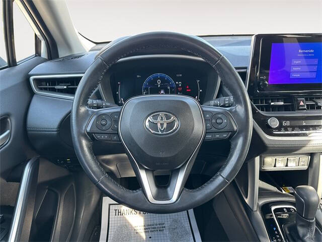 2023 Toyota Corolla Cross XLE