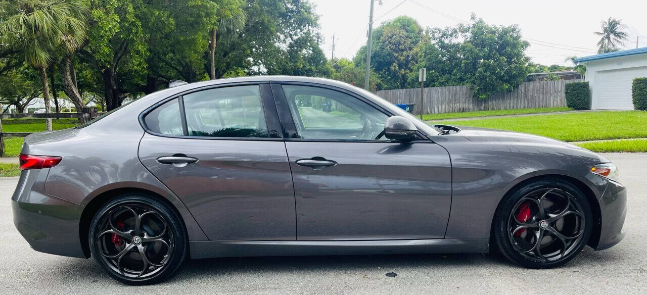 2017 ALFA ROMEO Giulia (952) Sedan - $17,495