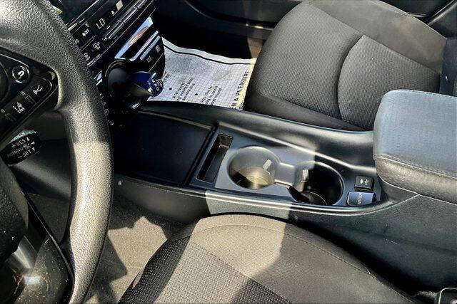 2019 Toyota Prius L Eco