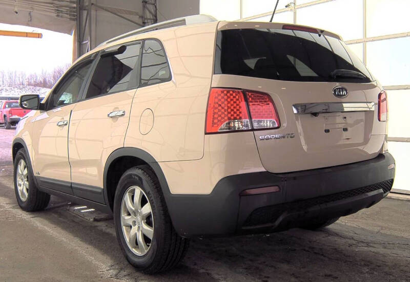 2011 Kia Sorento LX