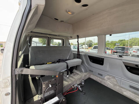 2006 Ford E-Series E-350 SD XLT