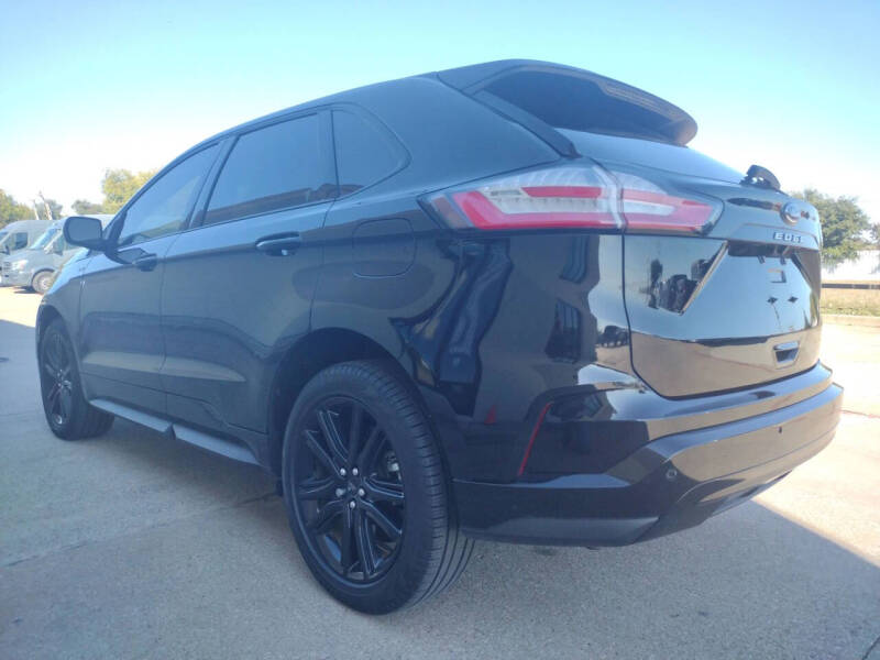 2023 Ford Edge