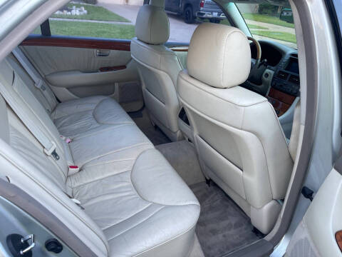 2001 Lexus LS 430