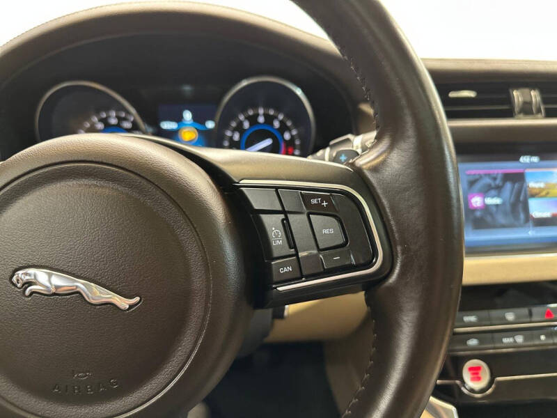 2016 Jaguar XF 35t Premium