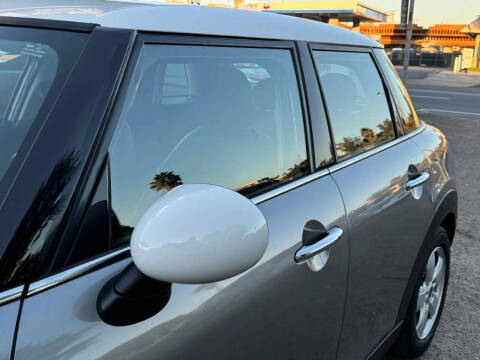 2017 MINI Hardtop 4 Door Cooper